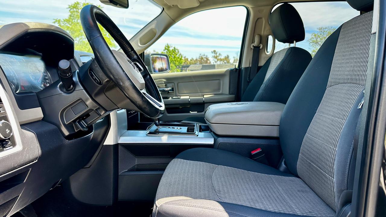 RAM 1500 ST Crew Cab 2WD 2011