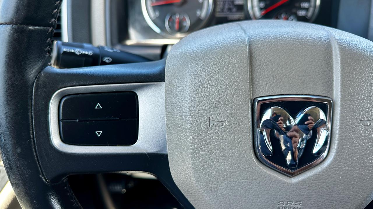 RAM 1500 ST Crew Cab 2WD 2011