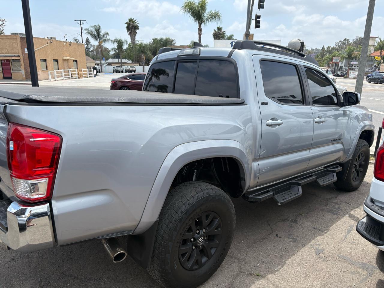 Toyota Tacoma SR5 Double Cab Long Bed I4 6AT 2WD 2017