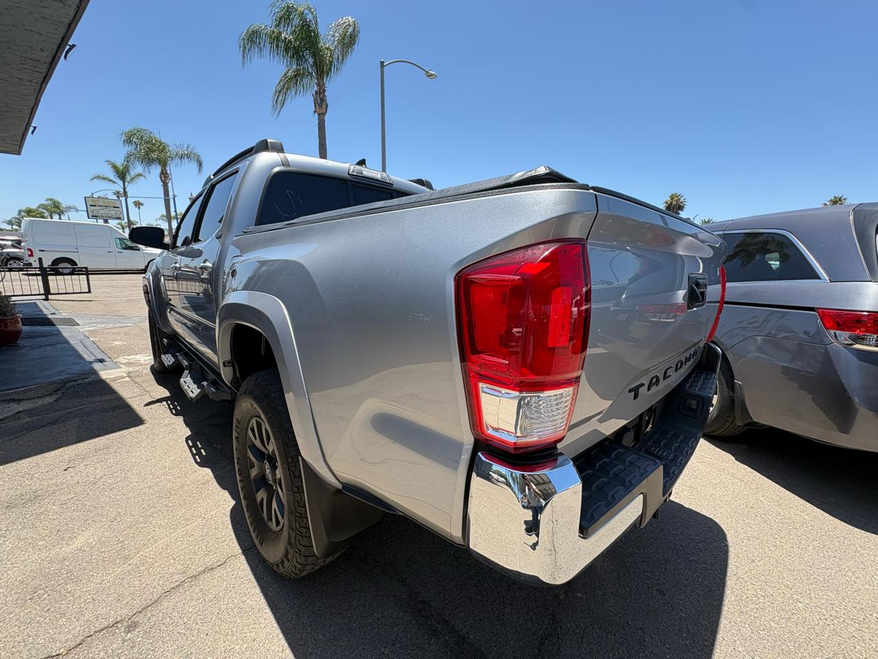 Toyota Tacoma SR5 Double Cab Long Bed I4 6AT 2WD 2017