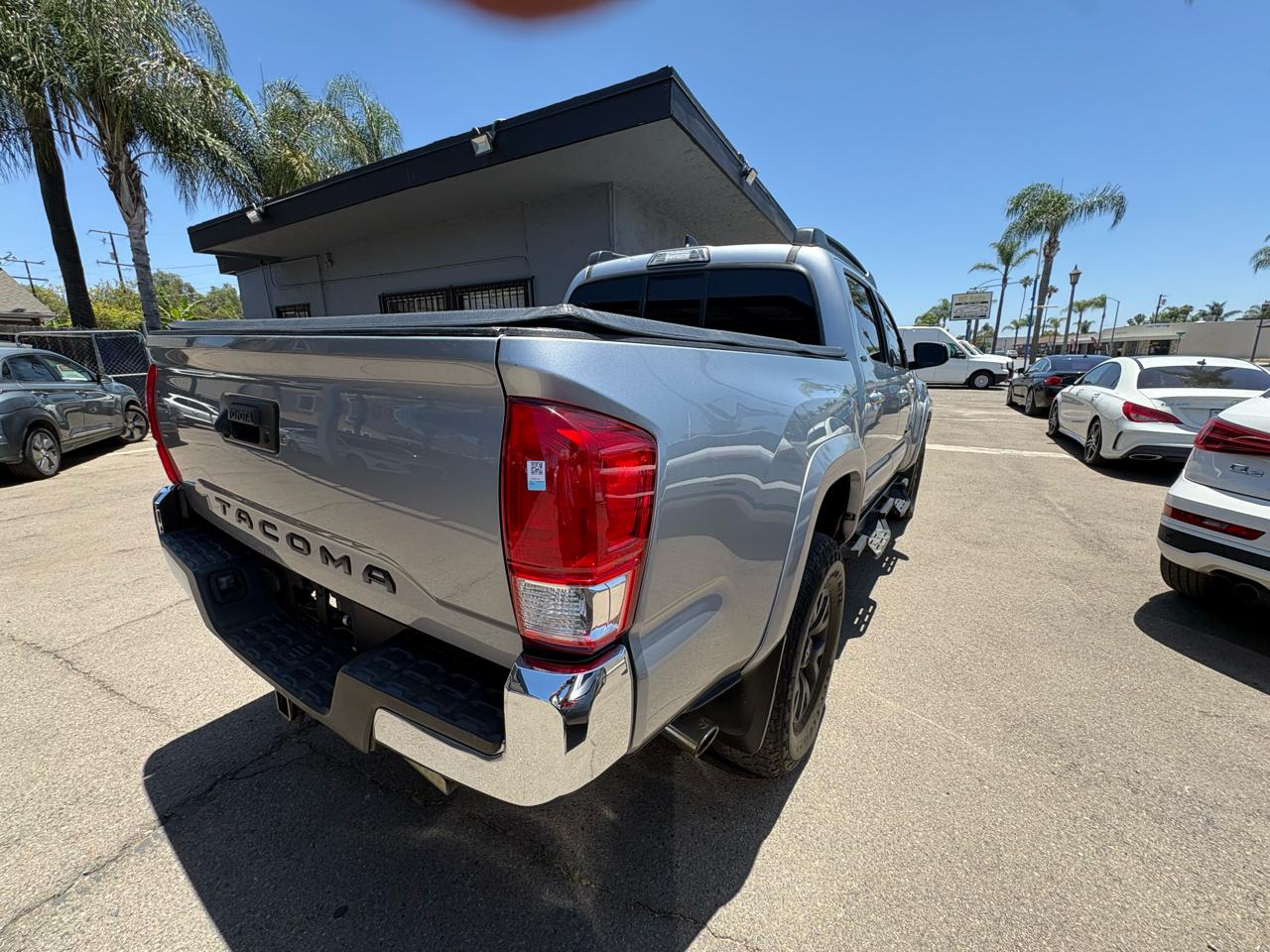 Toyota Tacoma SR5 Double Cab Long Bed I4 6AT 2WD 2017