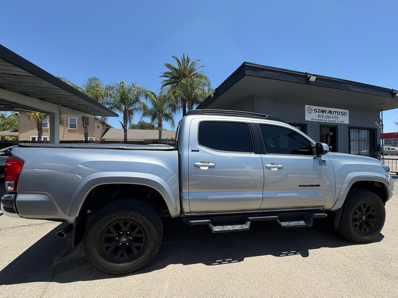 Toyota Tacoma SR5 Double Cab Long Bed I4 6AT 2WD 2017