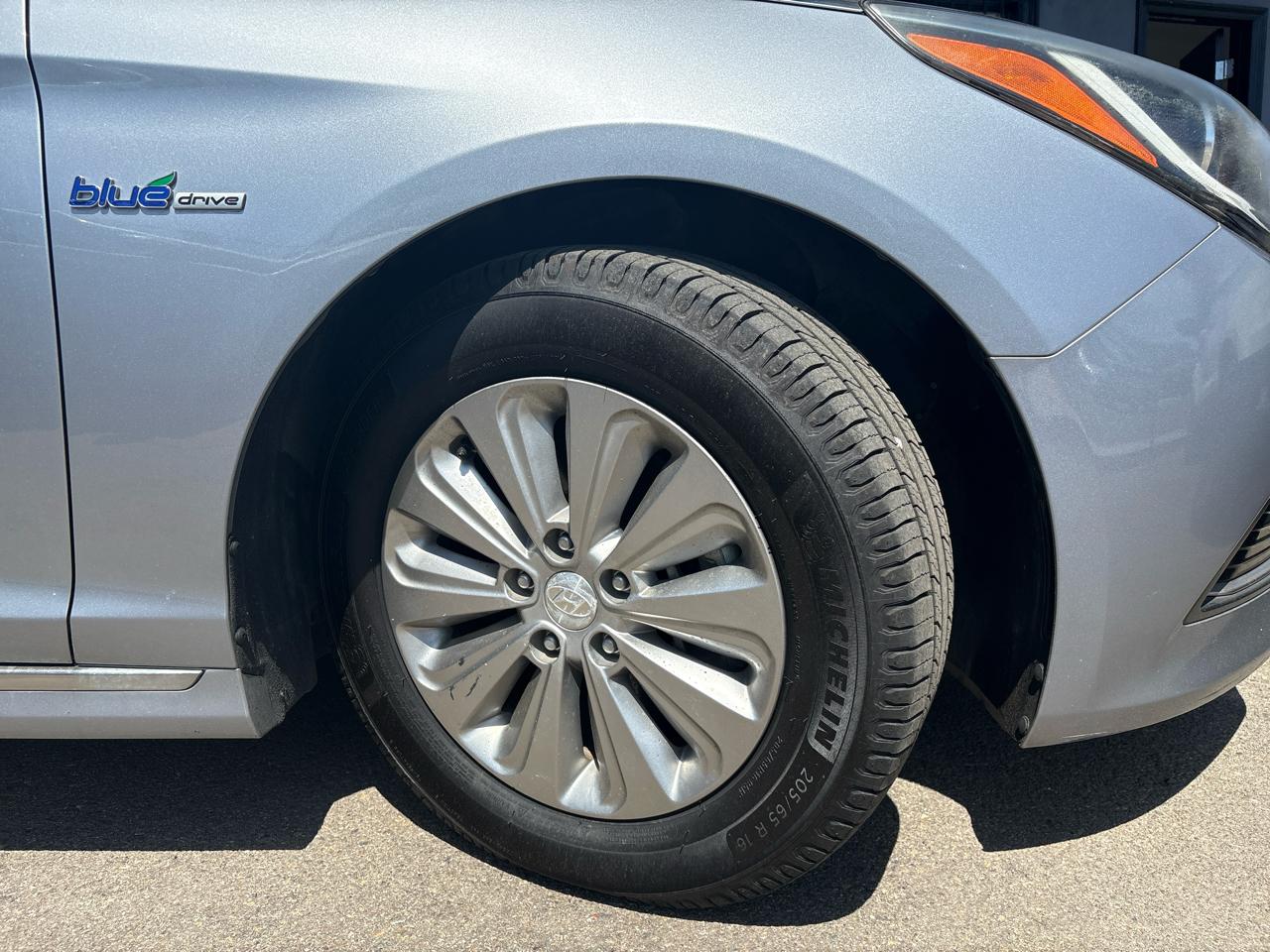 Hyundai Sonata Hybrid Base 2016