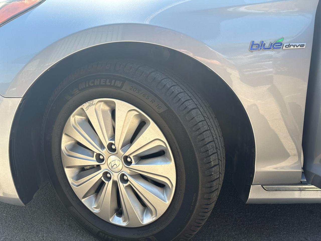 Hyundai Sonata Hybrid Base 2016