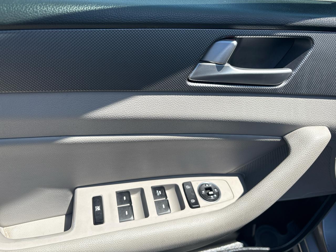 Hyundai Sonata Hybrid Base 2016
