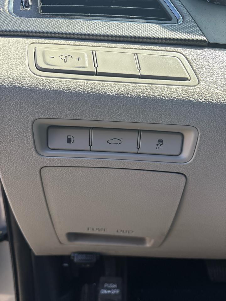 Hyundai Sonata Hybrid Base 2016