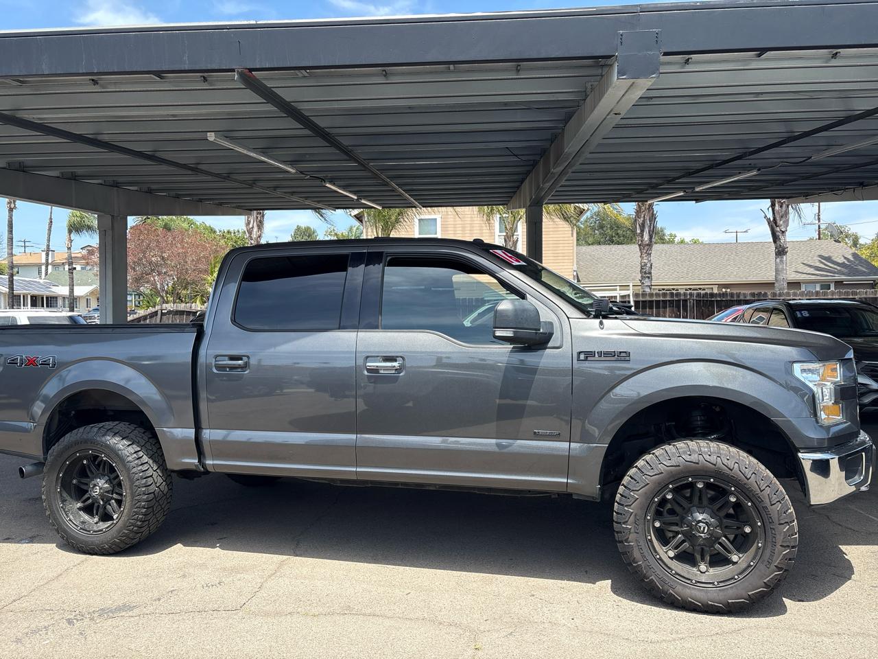 Ford F-150 Lariat SuperCrew 5.5-ft. Bed 4WD 2016