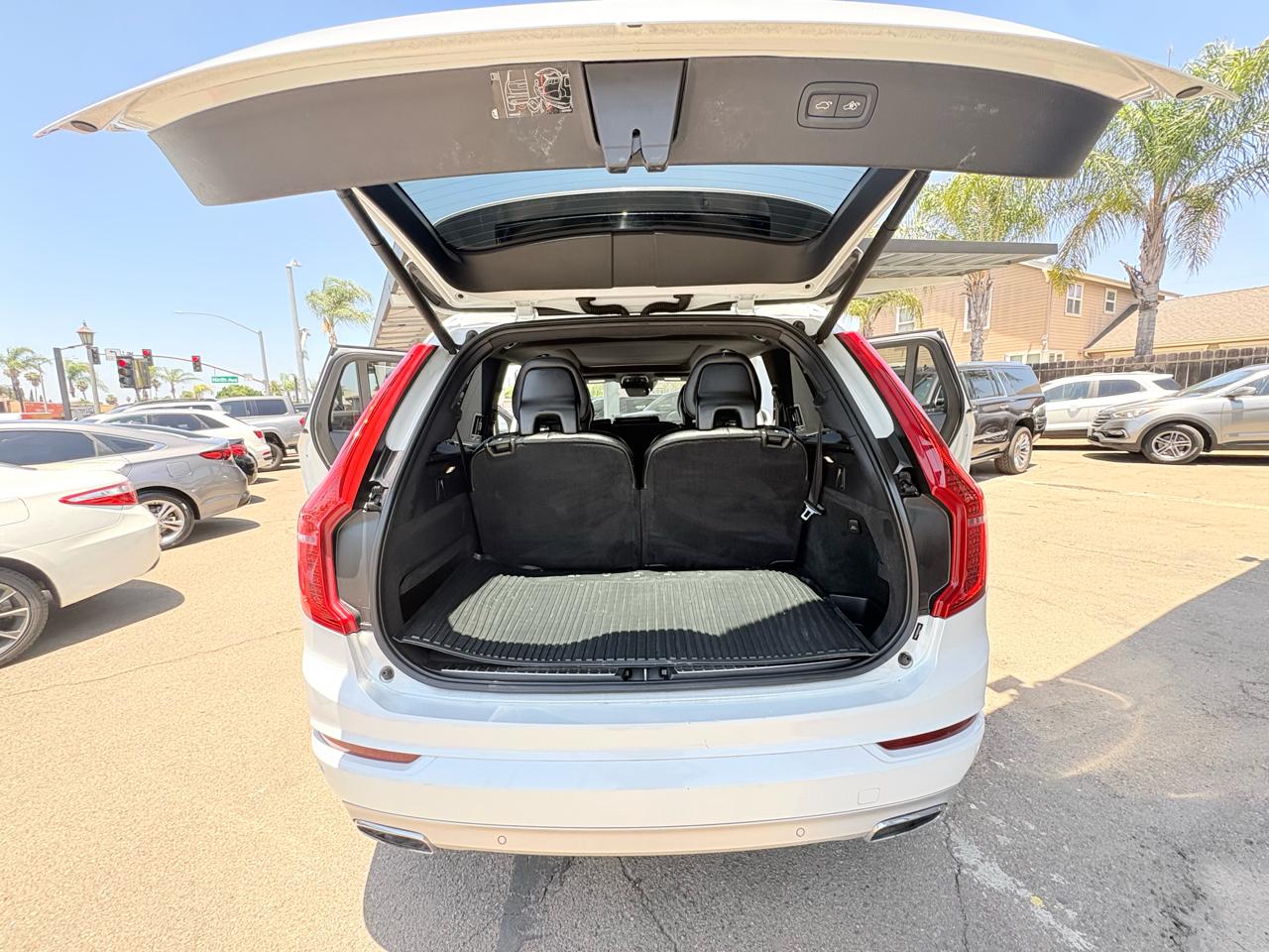 Volvo XC90 T6 Momentum AWD 2019