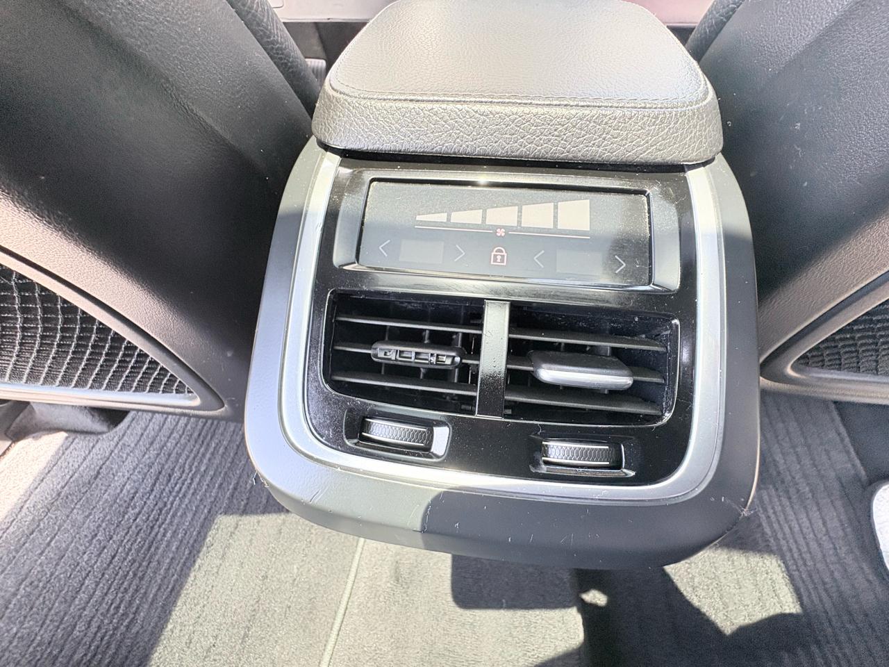Volvo XC90 T6 Momentum AWD 2019