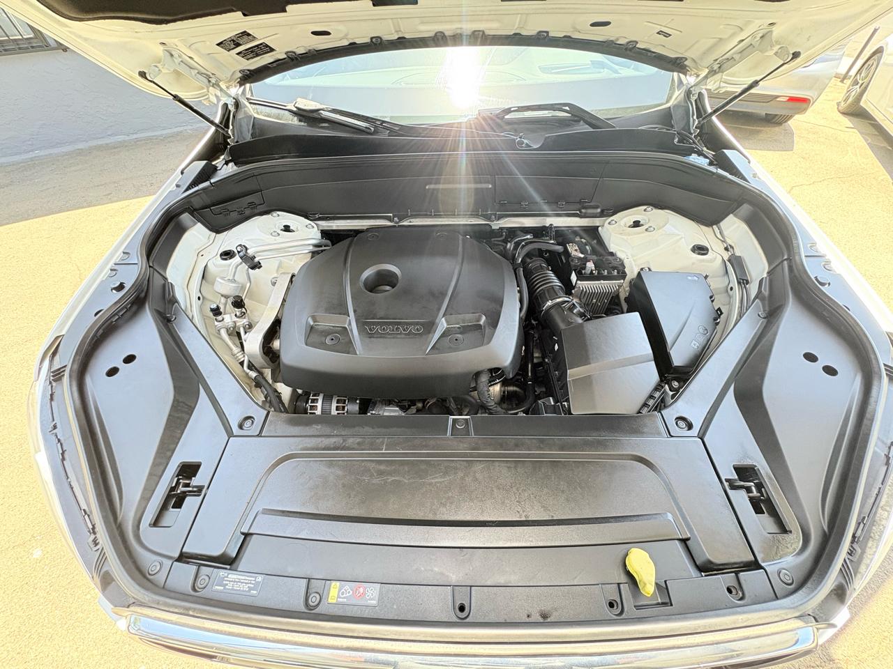 Volvo XC90 T6 Momentum AWD 2019