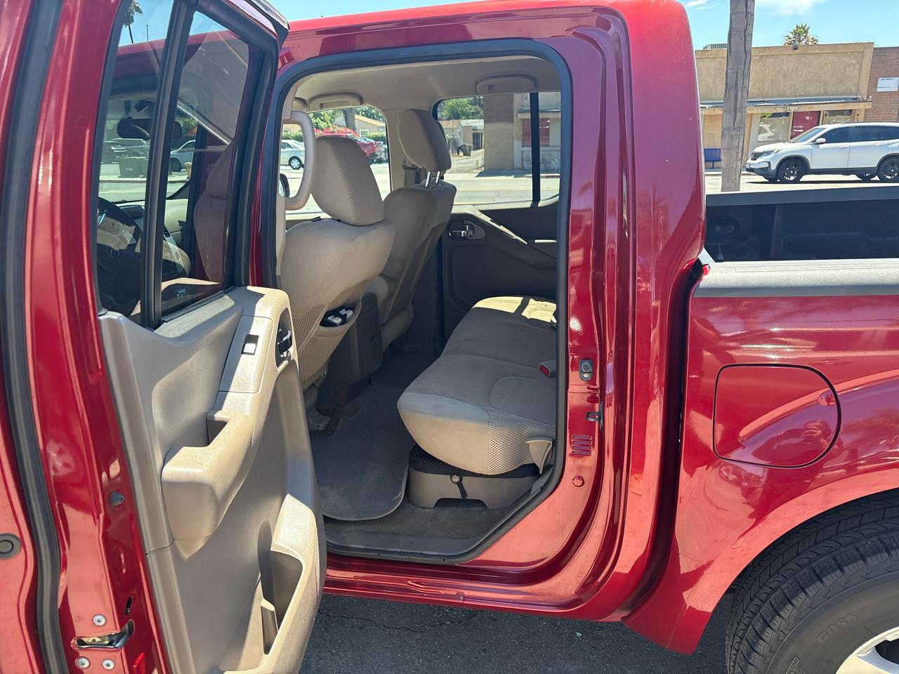 Nissan Frontier S Crew Cab 2WD 2012