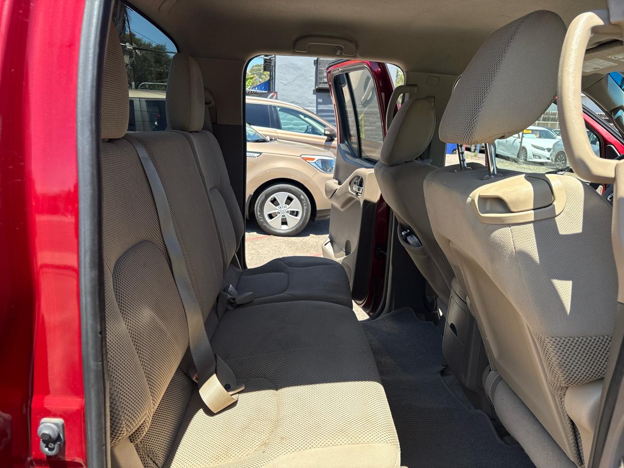 Nissan Frontier S Crew Cab 2WD 2012