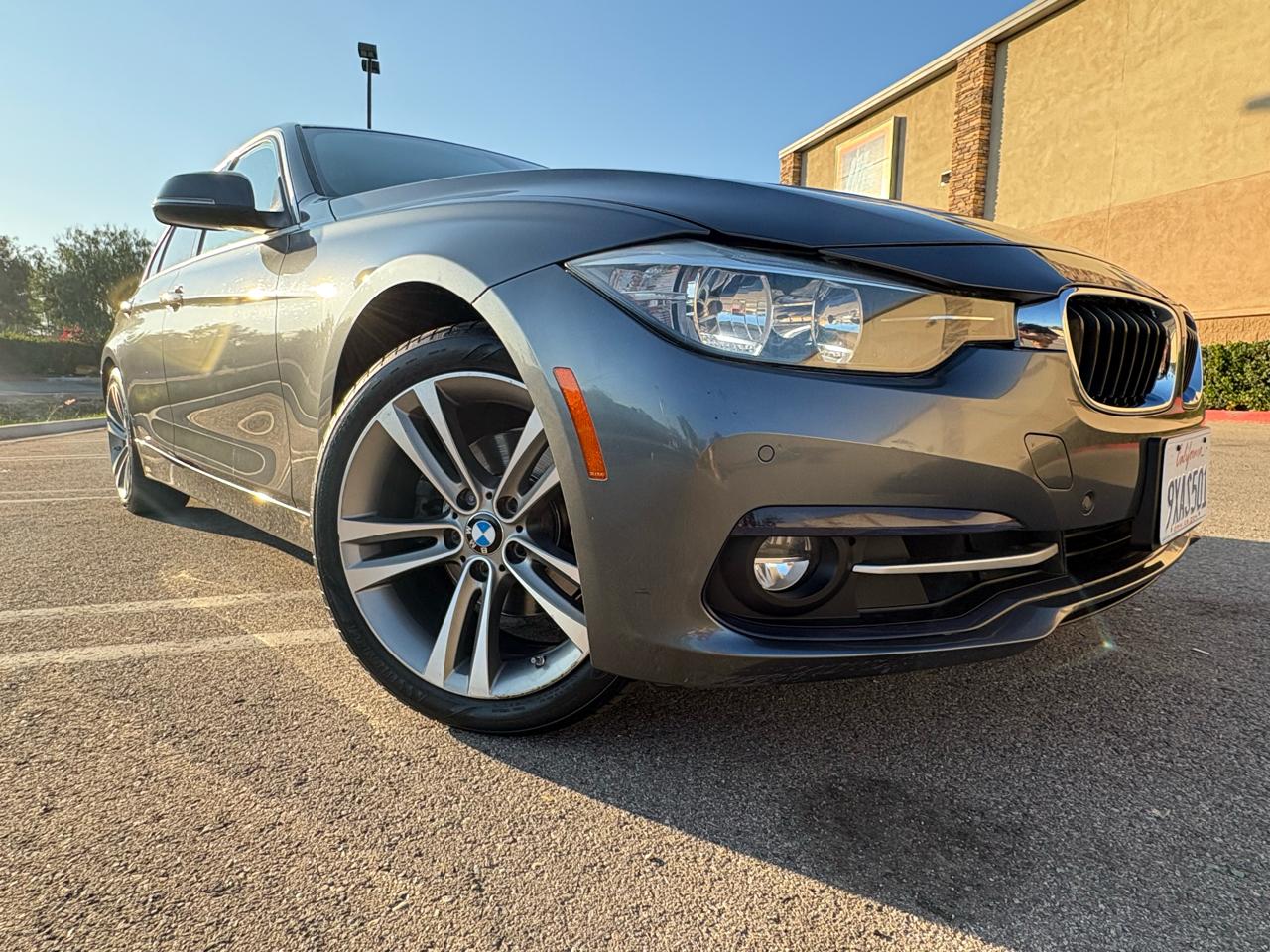 BMW 3-Series 330i SULEV Sedan 2017