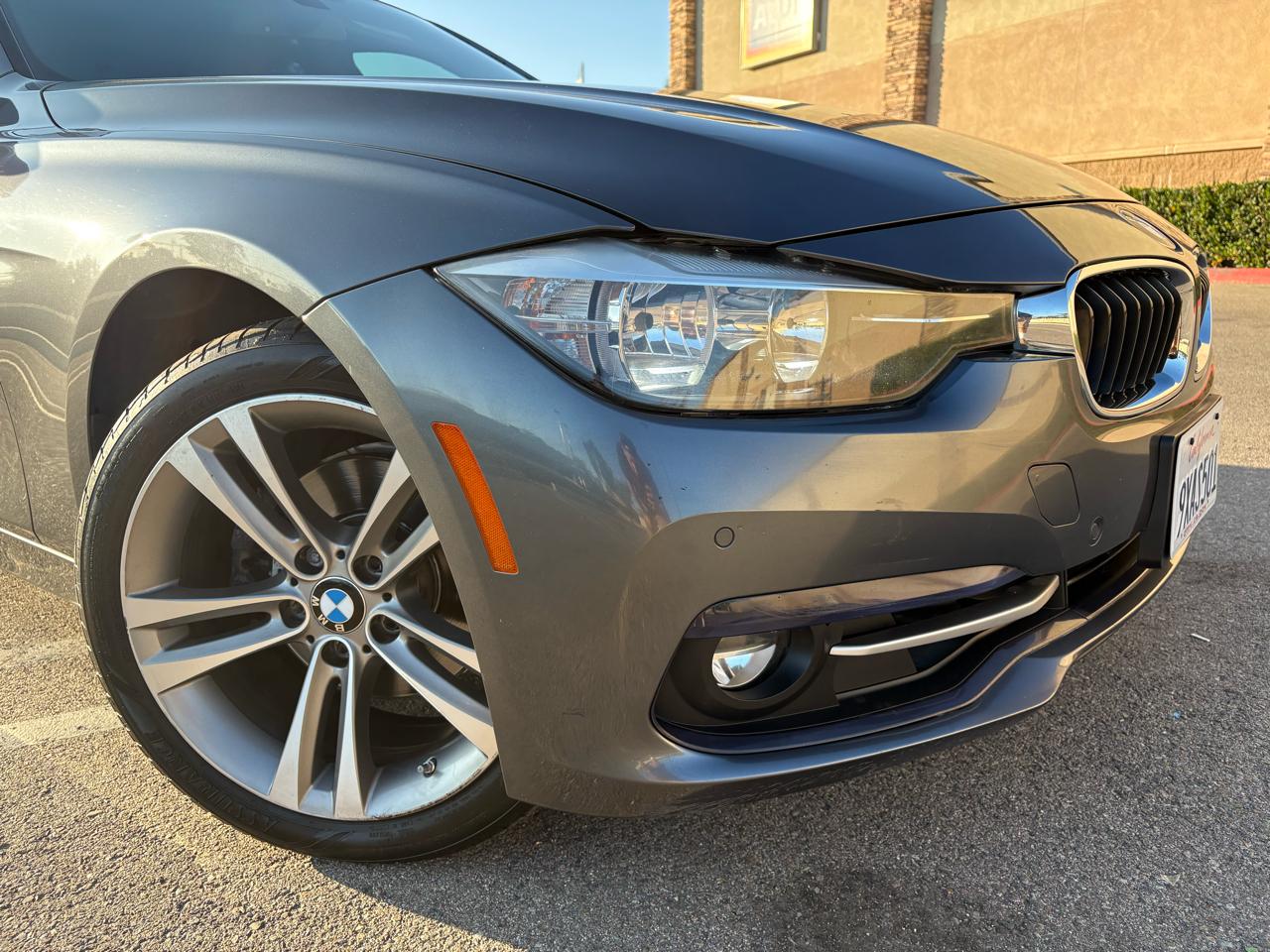 BMW 3-Series 330i SULEV Sedan 2017