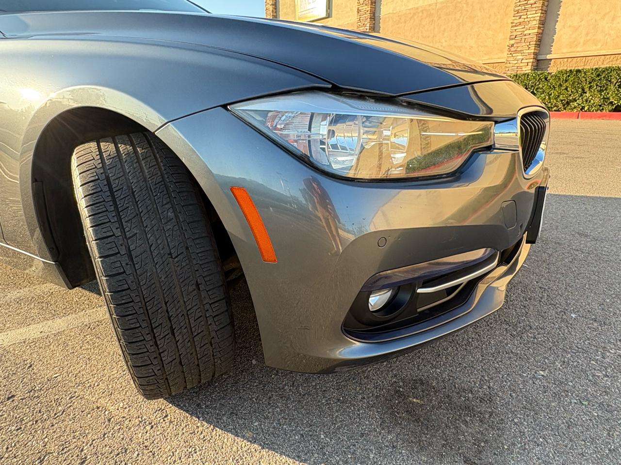 BMW 3-Series 330i SULEV Sedan 2017