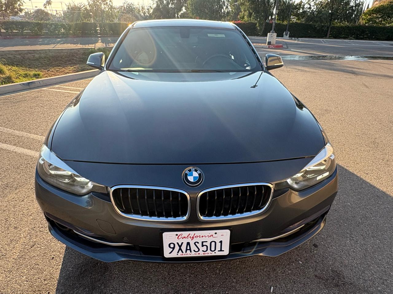 BMW 3-Series 330i SULEV Sedan 2017