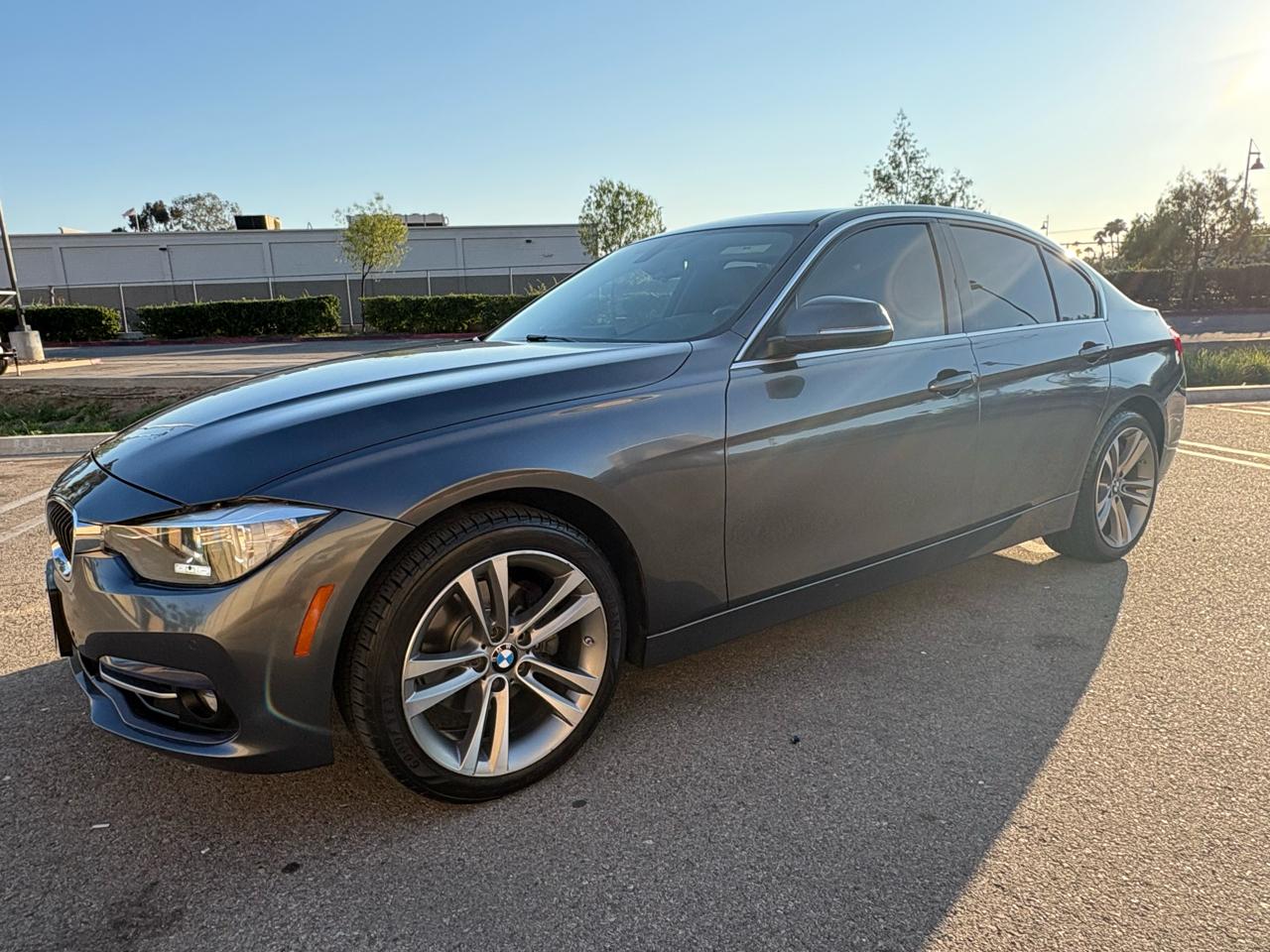 BMW 3-Series 330i SULEV Sedan 2017