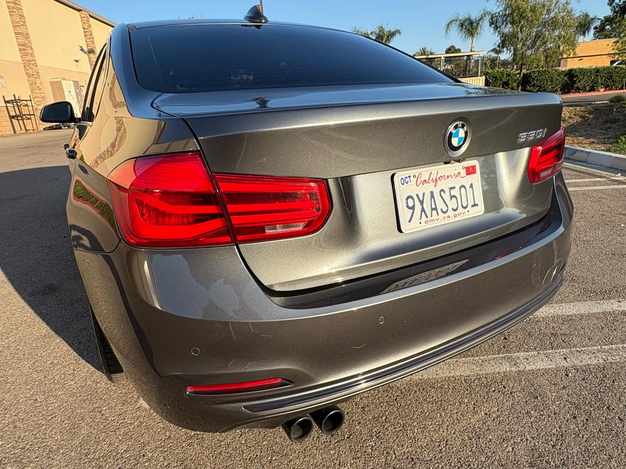 BMW 3-Series 330i SULEV Sedan 2017