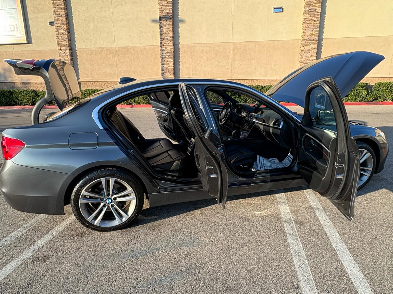 BMW 3-Series 330i SULEV Sedan 2017