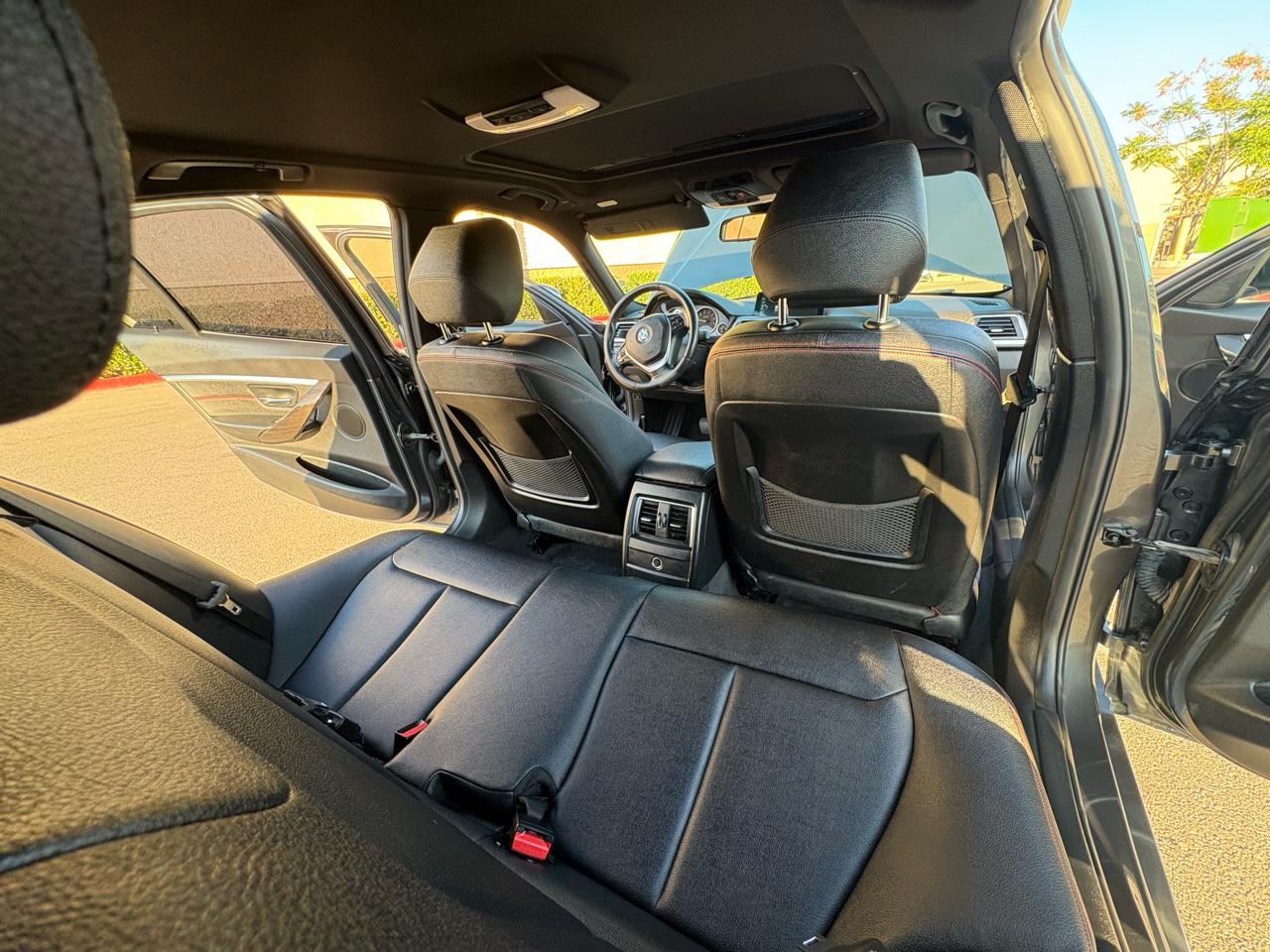 BMW 3-Series 330i SULEV Sedan 2017