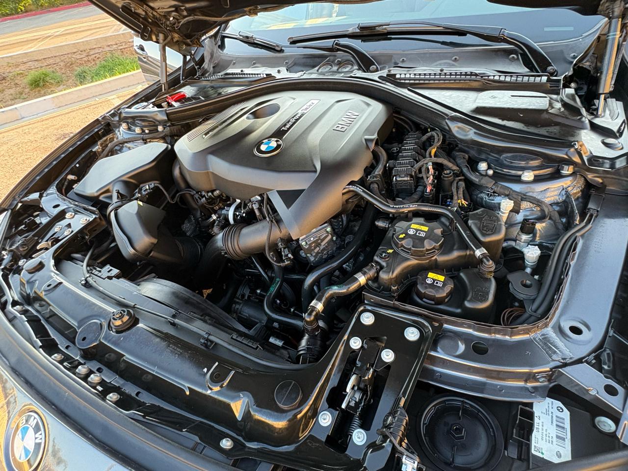 BMW 3-Series 330i SULEV Sedan 2017