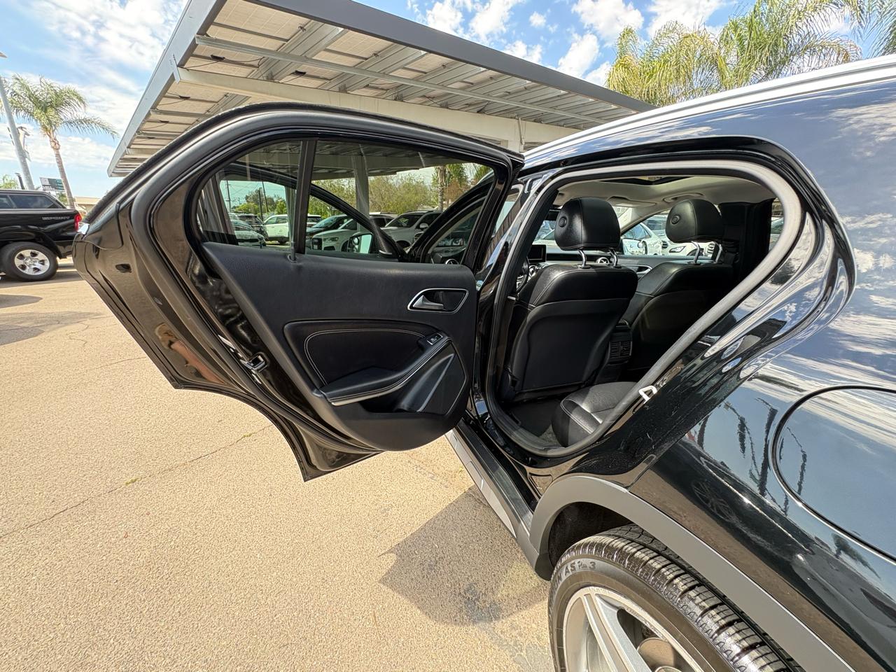 Mercedes-Benz GLA-Class GLA250 4MATIC 2015