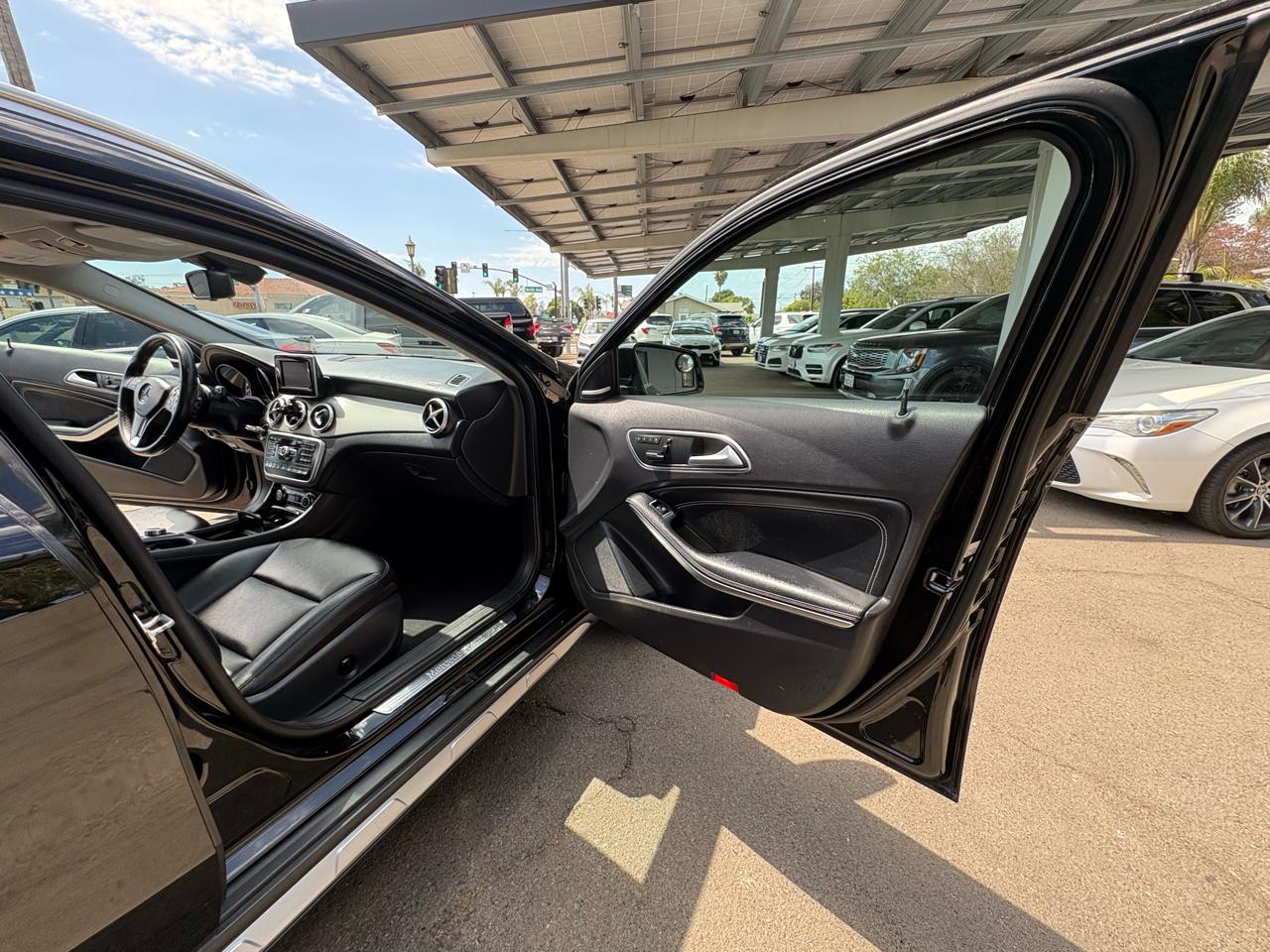 Mercedes-Benz GLA-Class GLA250 4MATIC 2015