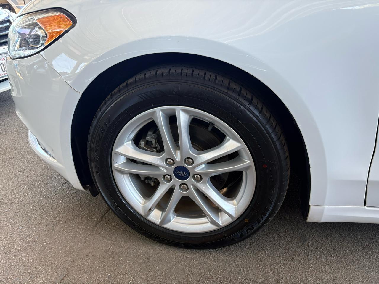Ford Fusion Hybrid SE 2018