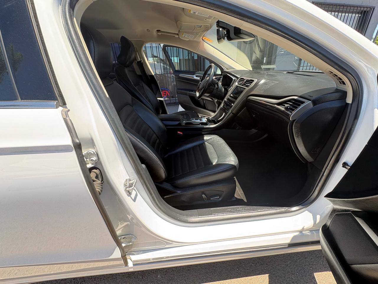 Ford Fusion Hybrid SE 2018