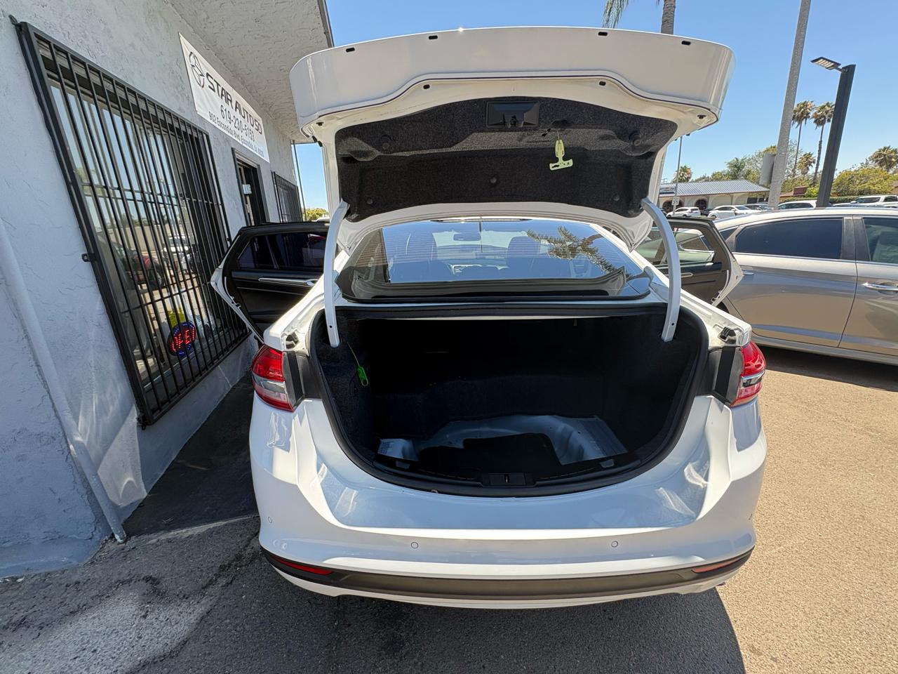 Ford Fusion Hybrid SE 2018