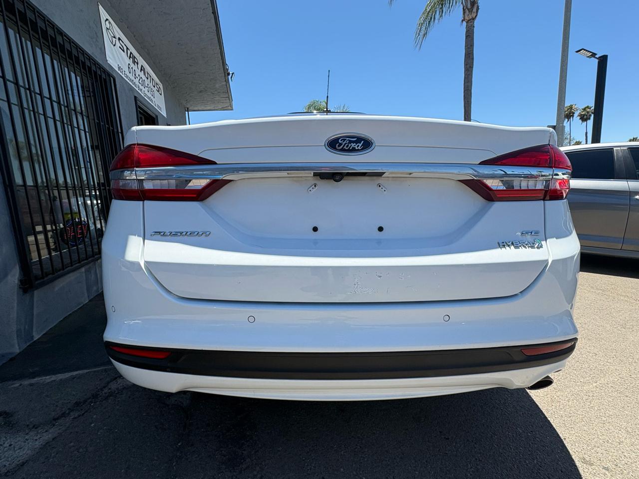 Ford Fusion Hybrid SE 2018