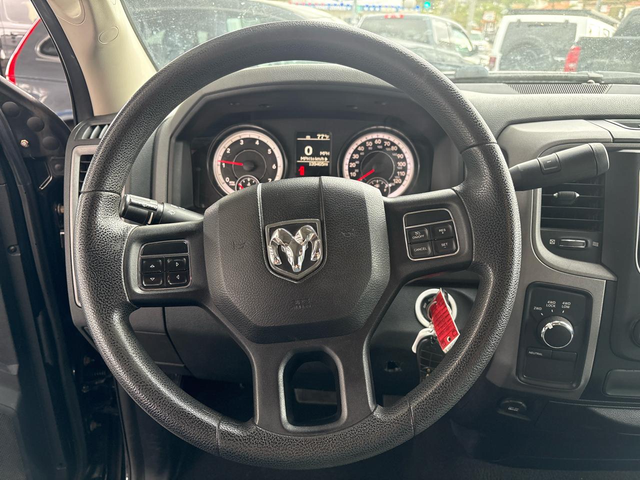 RAM 1500 Tradesman Quad Cab 4WD 2014