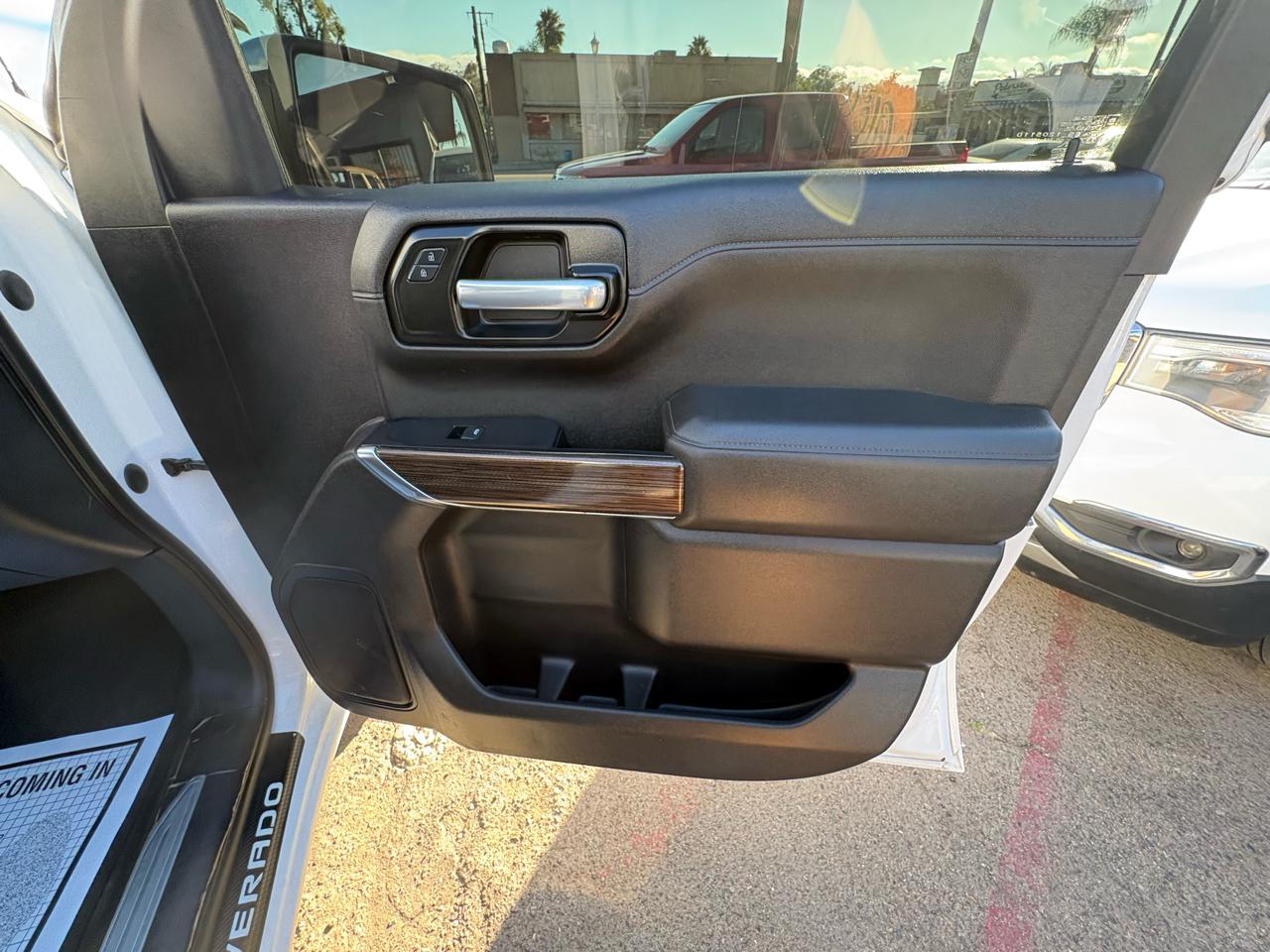 Chevrolet Silverado 1500 LT Crew Cab 2WD 2021
