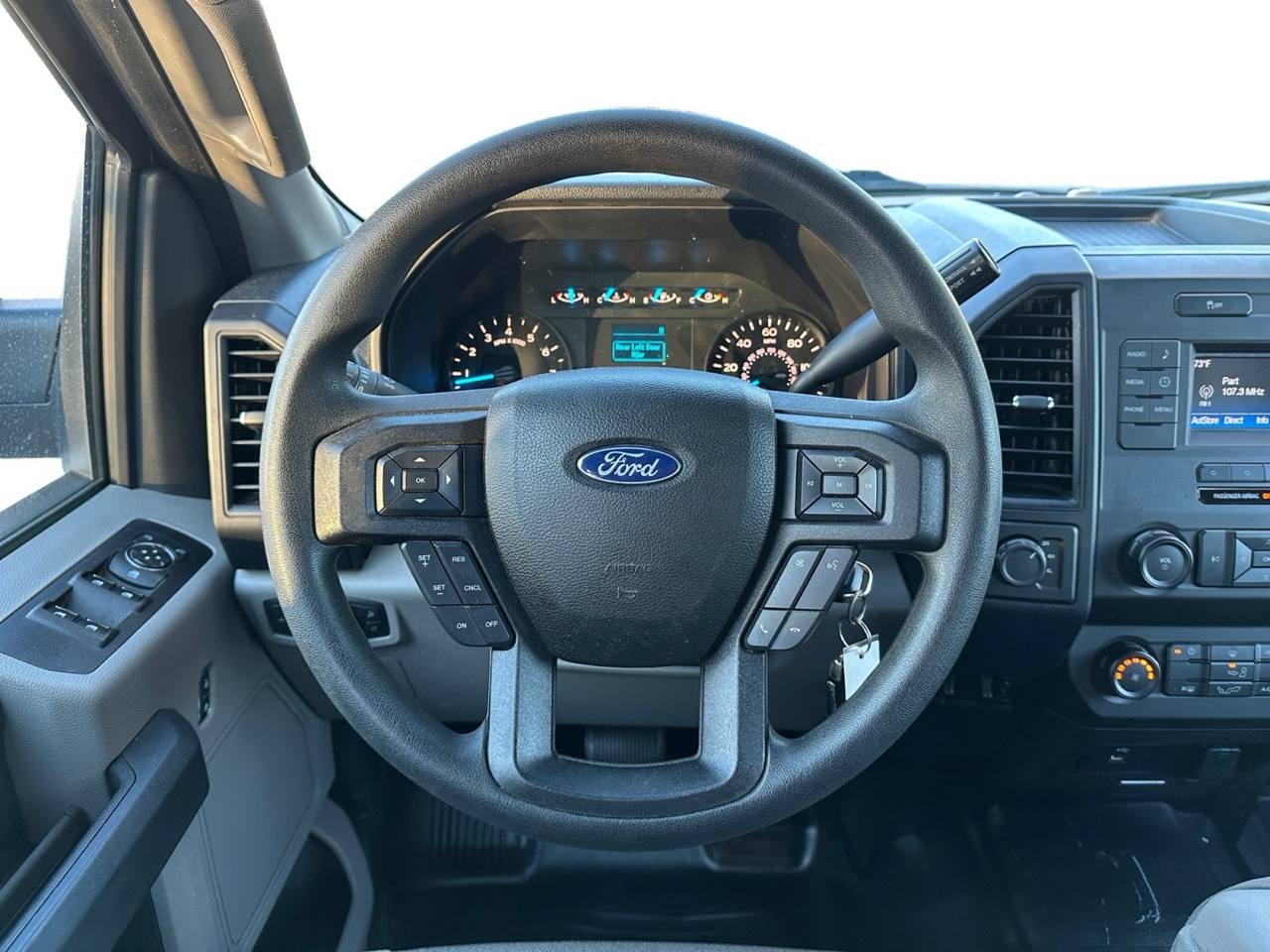 Ford F-150 XL SuperCrew 6.5-ft. Bed 4WD 2017 Ford F-150 XL SuperCrew 6.5-ft. Bed 4WD 2017