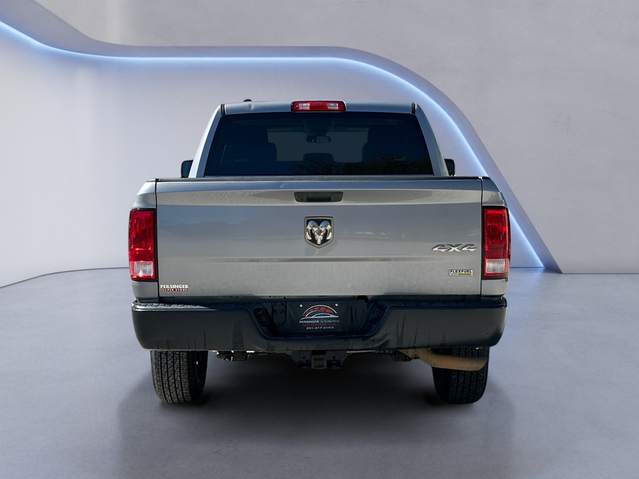 RAM 1500 Classic Tradesman Crew Cab SWB 4WD 2019 RAM 1500 Classic Tradesman Crew Cab SWB 4WD 2019
