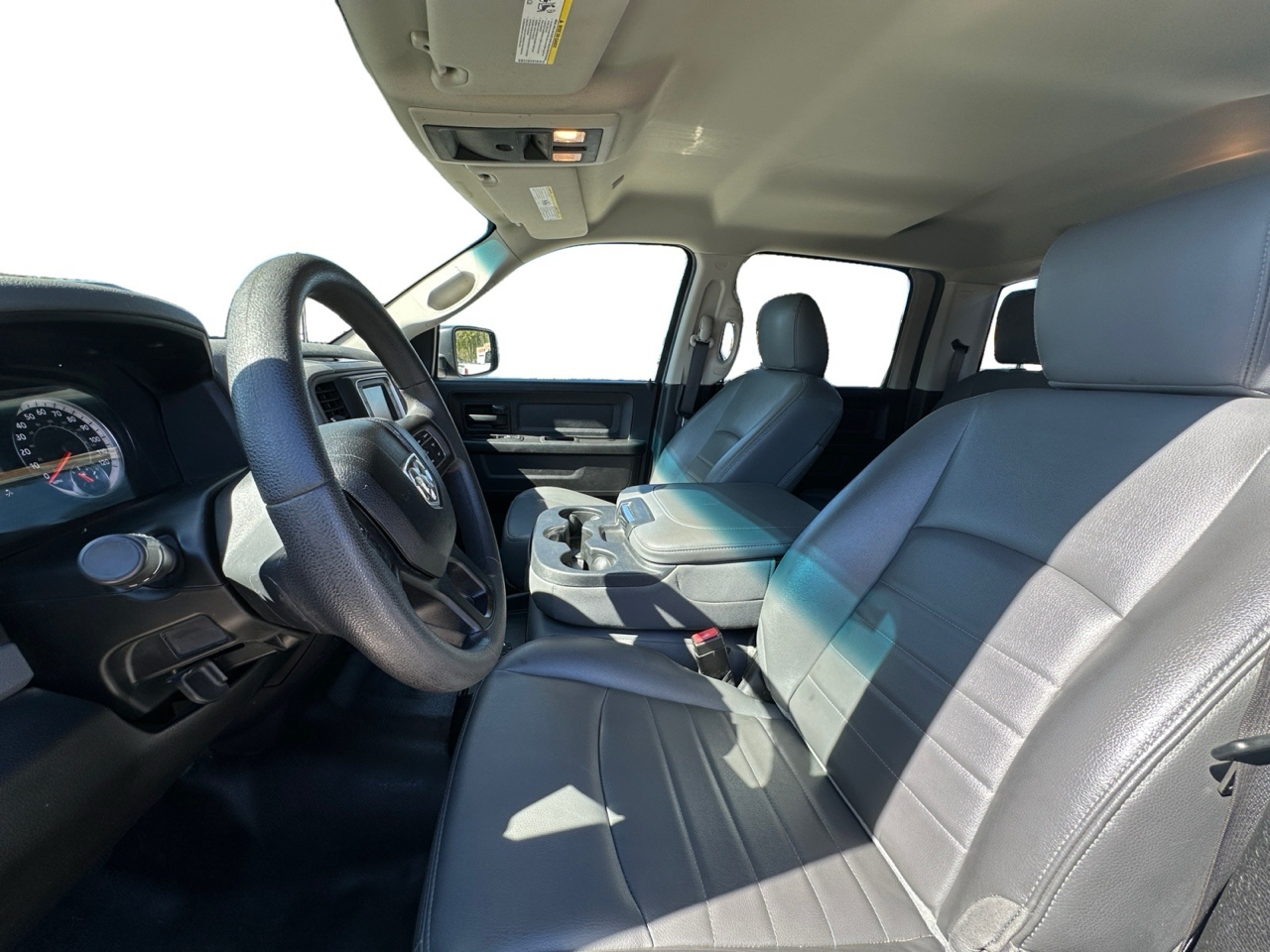 RAM 1500 Classic Tradesman Crew Cab SWB 4WD 2019 RAM 1500 Classic Tradesman Crew Cab SWB 4WD 2019