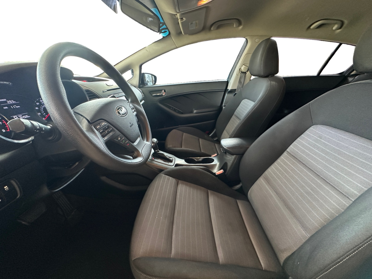 Kia Forte 5-Door LX 2016