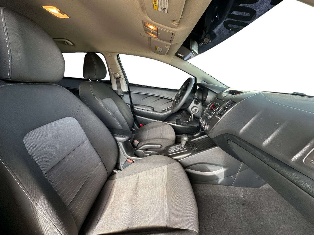 Kia Forte 5-Door LX 2016