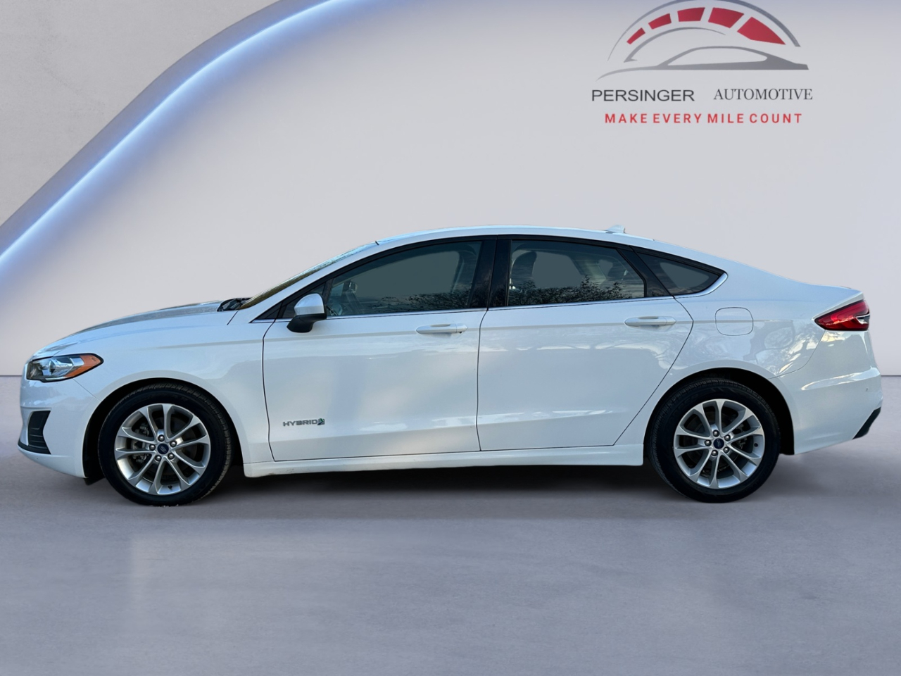 Ford Fusion Hybrid SE FWD 2019