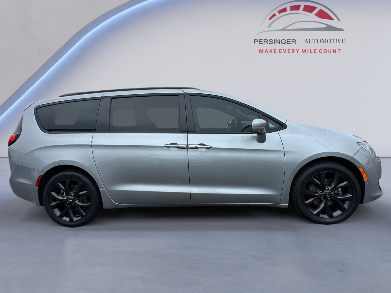 Chrysler Pacifica Touring L Plus FWD 2019