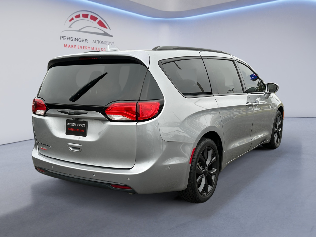 Chrysler Pacifica Touring L Plus FWD 2019