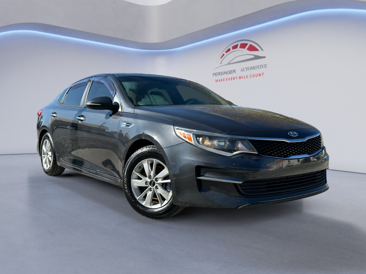 2017 Kia Optima LX's photo