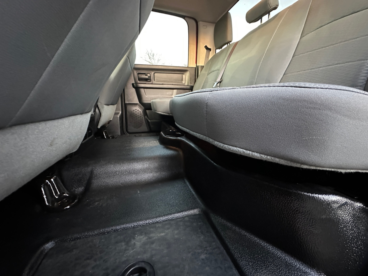 RAM 1500 2WD Crew Cab 140.5" Tradesman 2016