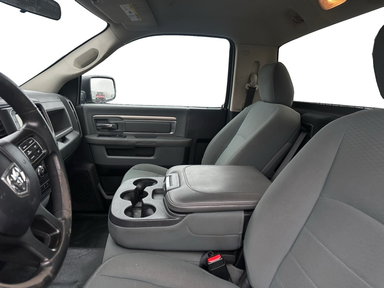 RAM 1500 Tradesman 4x2 Regular Cab 8' Box 2017