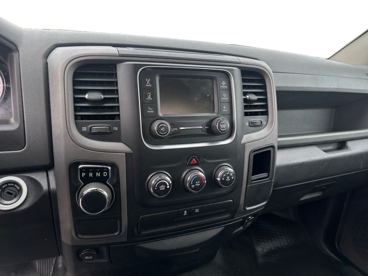 RAM 1500 Tradesman 4x2 Regular Cab 8' Box 2017