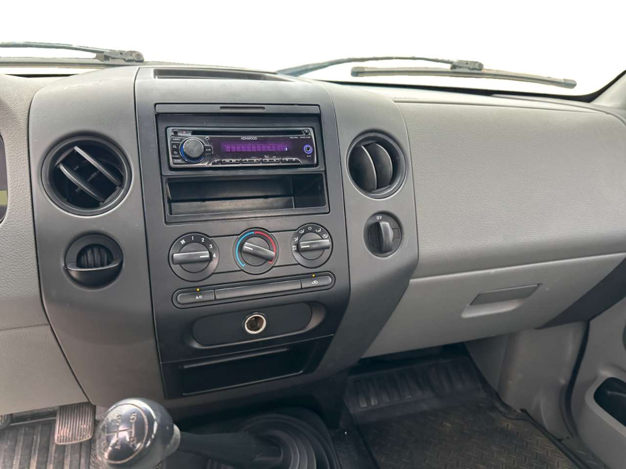 Ford F-150 2WD Reg Cab 126" XL 2007