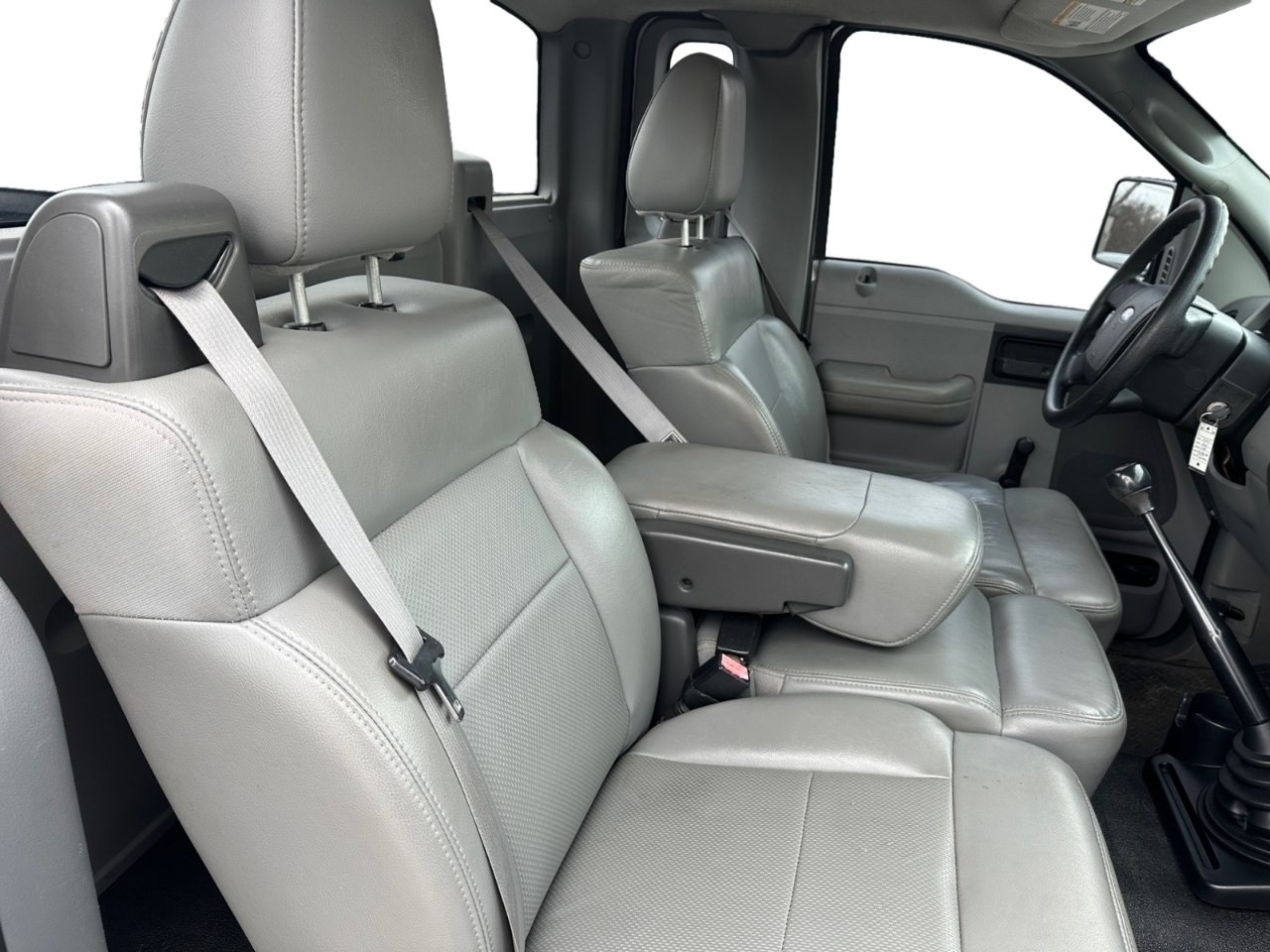 Ford F-150 2WD Reg Cab 126" XL 2007