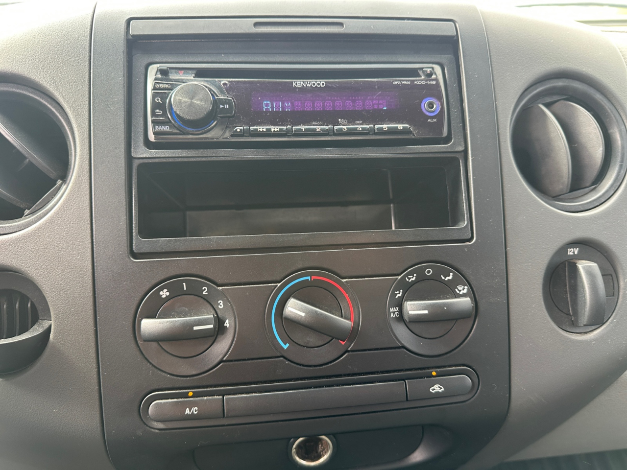 Ford F-150 2WD Reg Cab 126" XL 2007