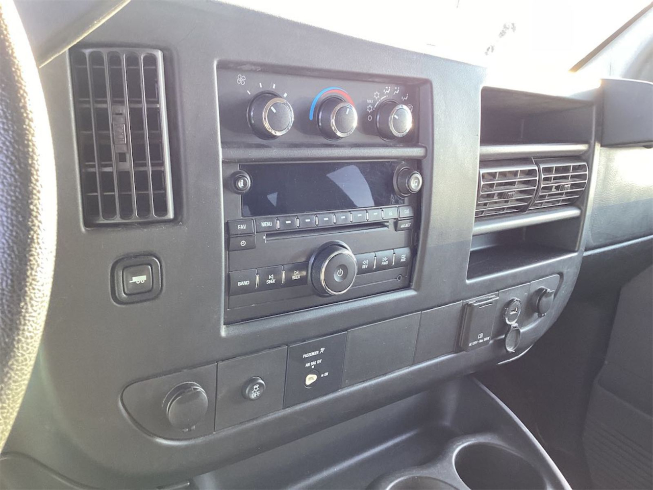 Chevrolet Express Passenger RWD 2500 135" LS 2015