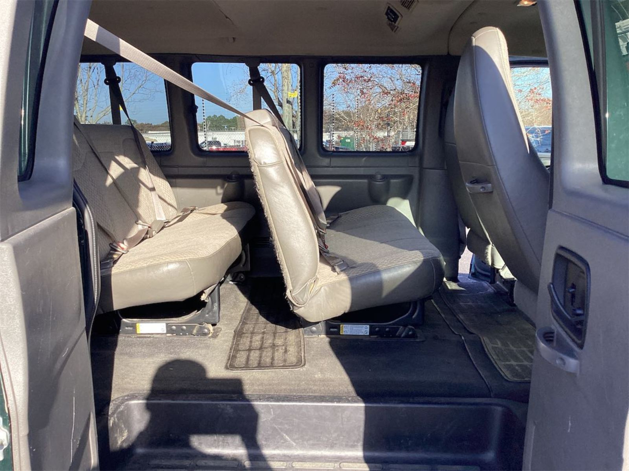 Chevrolet Express Passenger RWD 2500 135" LS 2015